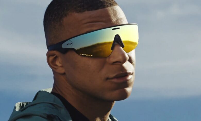 Oakley Meta Vanguard: rugged, video-capable smart glasses.