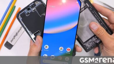 Pixel 10 Pro XL battery: Easy user replacement.