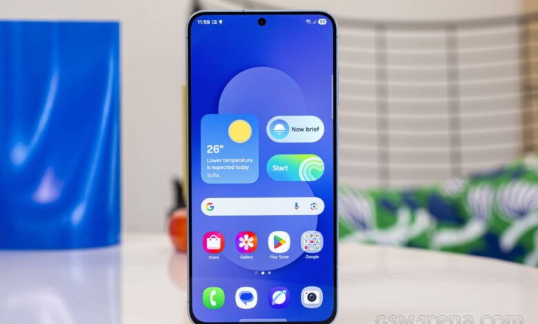 Samsung Galaxy S25 FE: A concise review.
