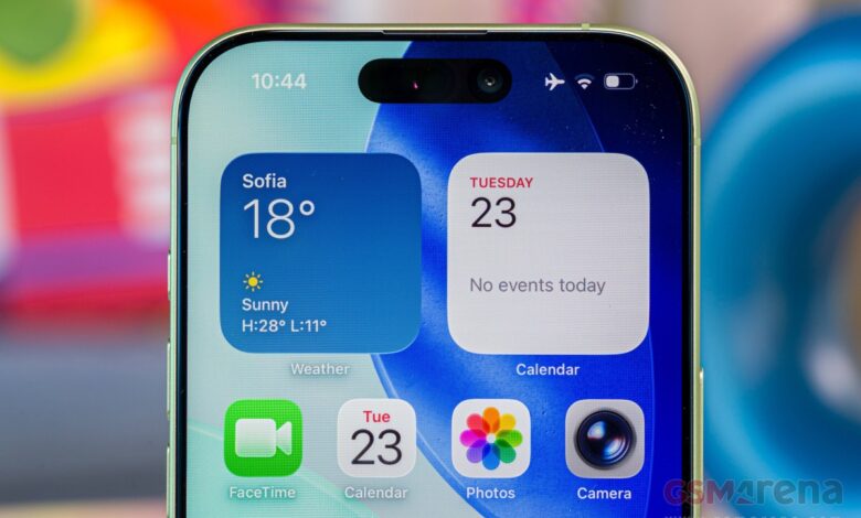 Russia Bans FaceTime and Snapchat: Digital Isolation Intensifies.