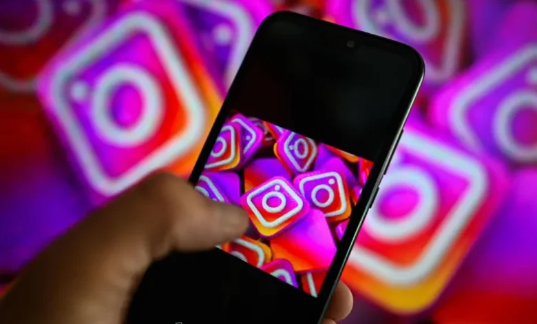 Instagram Hides Follower and Following Lists for Accounts Based in Iran